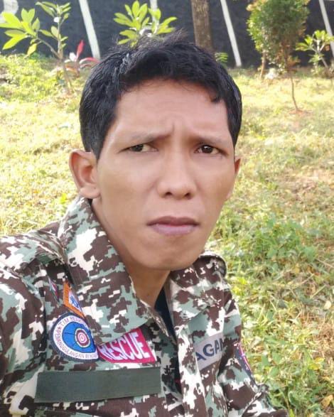 KETUA TAGANA KOTA TANGERANG SELATAN MENGAJAK SELURUH MASYARAKAT KHUSUSNYA WARGA KOTA TANGERANG SELATAN UNTUK PEDULI LINGKUNGAN