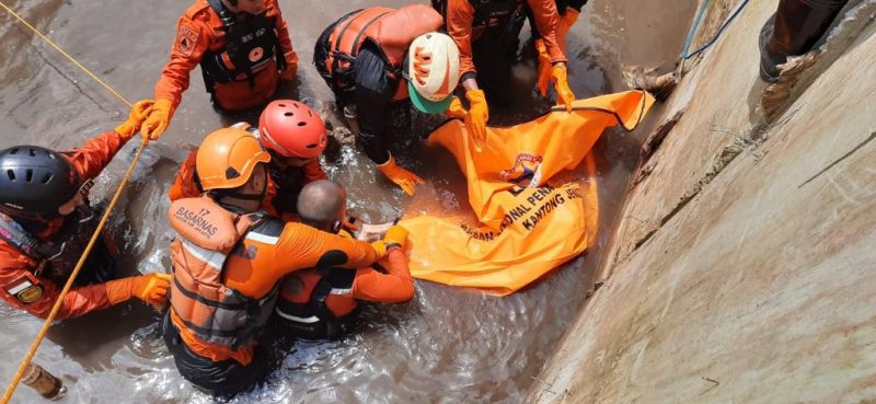 The Joint Sar Team Finds the Boy Who Drowned in Pondok Aren in a World Death Condition
