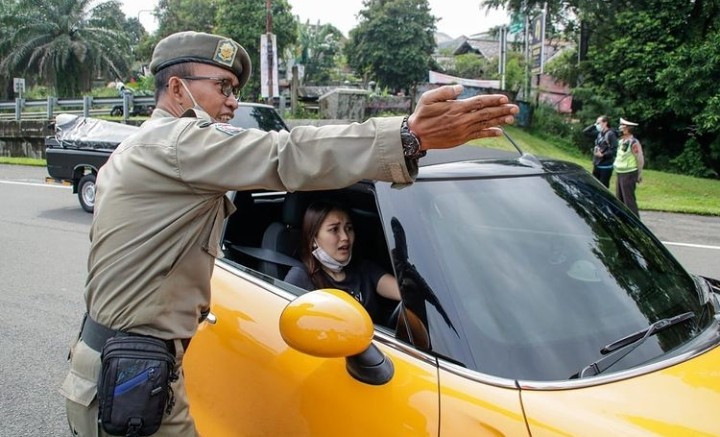 Wali Kota Bogor, Bima Arya Sugiarto turut menyoroti peristiwa Ayu Ting Ting