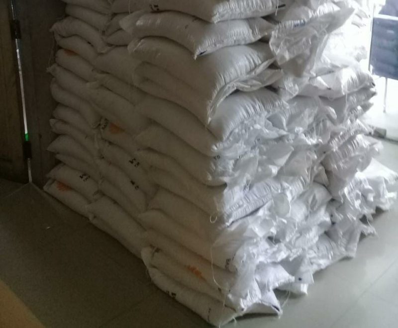 BANTUAN SOSIAL BERAS DARI KEMENTRIAN SOSIAL RI DI DESA SUKAMANTRI SUDAH DI SALURKAN
