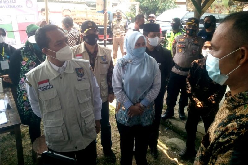 Monitoring pelaksanaan Pemilihan Kepala Desa (Pilkades) serentak di 3 Tempat Pemilihan Sementara (TPS),