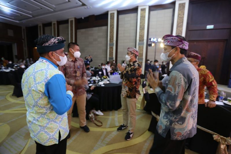 menyampaikan penghargaan dan apresiasi yang setinggi-tingginya kepada para insan Humas