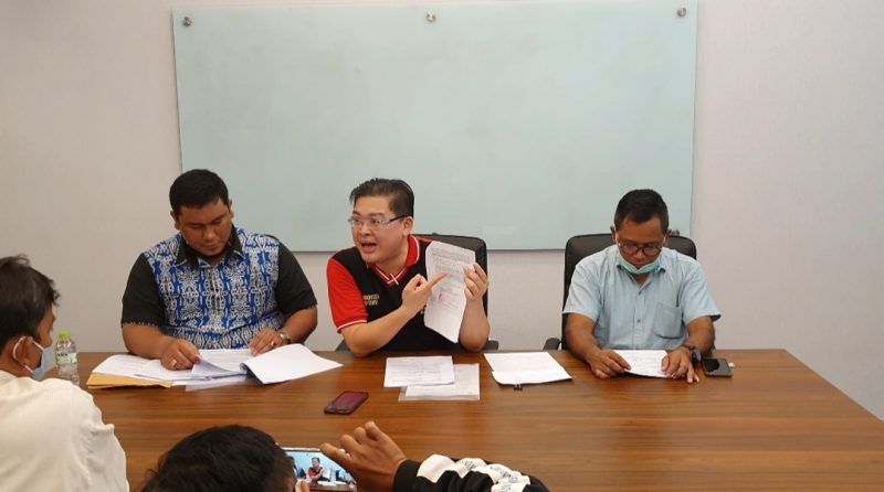 Ketidak mampuan membayar tersebut harus disertai dengan tindakan nyata untuk mengajukan
