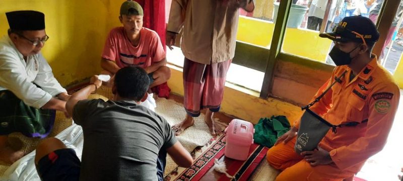 Puluhan personil SAR gabungan pun dilibatkan dalam melakukan operasi SAR terhadap korban