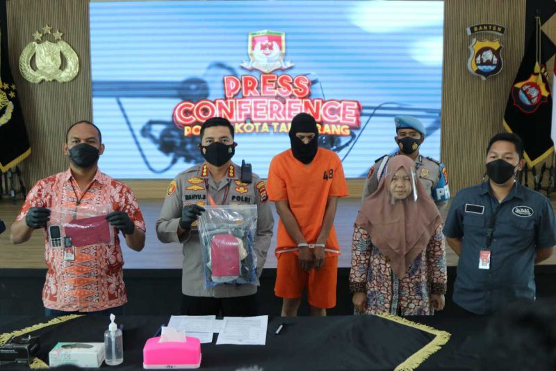 Pade alias UHS di tangkap oleh polisi karena melukan perbuatan memperkosa terhadap korban di bawah umur