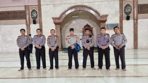 Tumbuhkan Iman dan Takwa, Dirpamobvit Polda Banten Hadiri Kegiatan Binrohtal Di Masjid Baiturrahman