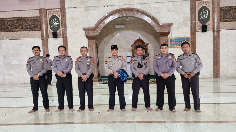 Tumbuhkan Iman dan Takwa, Dirpamobvit Polda Banten Hadiri Kegiatan Binrohtal Di Masjid Baiturrahman