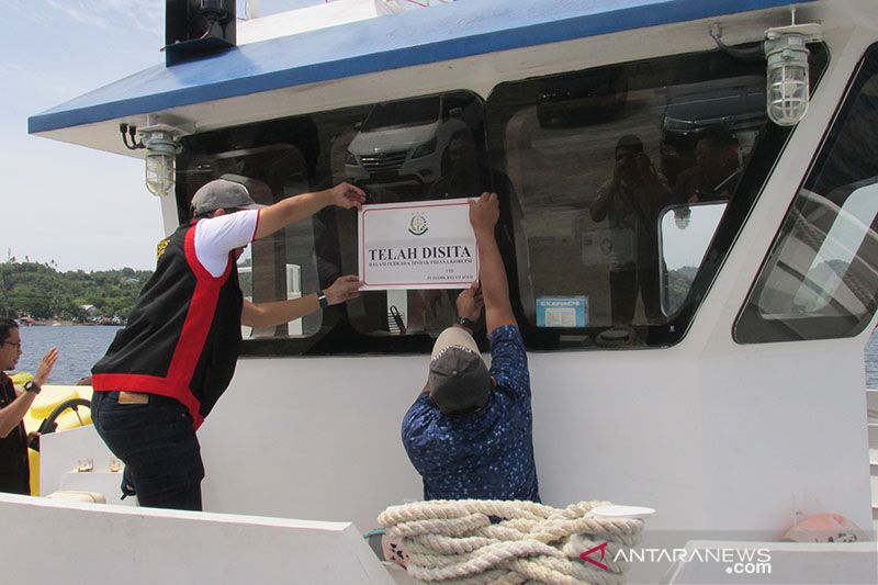 Untuk penahanan direktur PT. PN lagi di tangguhkan karena belum dapat izin