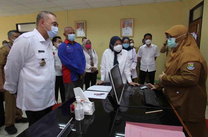Pemberian bantuan ini berbentuk uang tunai, dengan mengiriumkan nomor rekeningnya masing-masing