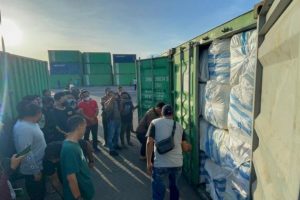 Jika ini benar melakukan kejahatan menjual pakaian bekas masuk ke Indonesia akan dapat sangsinya