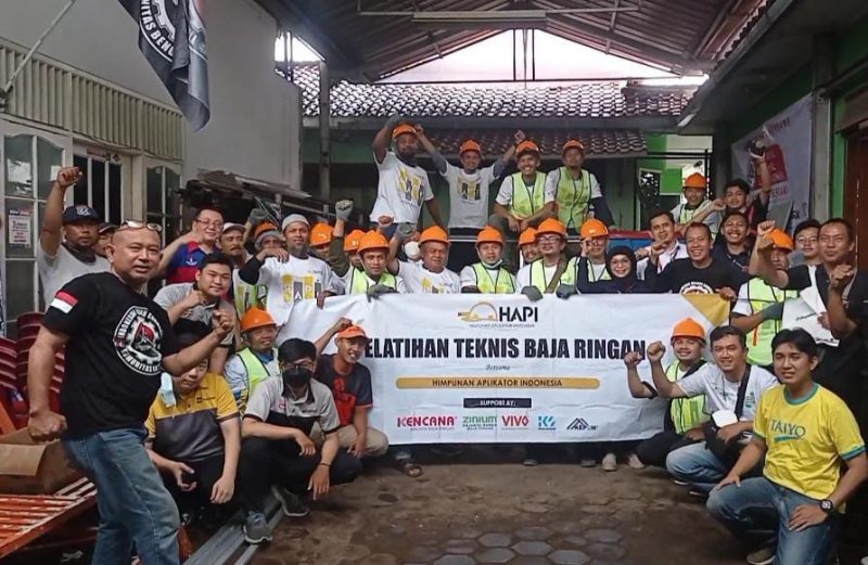 Kuatkan Sinergi Kolaborasi Silaturahmi Seniman Api – KBLI Pusat & HAPI Adakan Pelatihan Aplikasi Baja Ringan