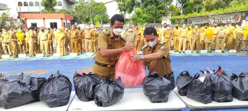 CAMAT KARAWACI BESERTA JAJARAN LAKUKAN AKSI PEDULI BANJIR BERSAMA FORUM KELURAHAN SEKECAMATAN KARAWACI