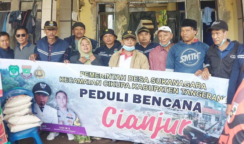Kepala desa sukanagara haya mempasilitasi penggalangan donasi peduli dan berbagi untuk saudara.