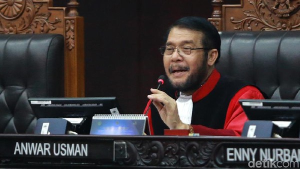 Anwar menegaskan sidang di MK tidak boleh dikaitkan dengan politik.