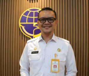 PEMKOT MELALUI DISHUB TANGERANG KOTA MEMBERI HIMBAUAN AGAR PARA PENUNPANG BTR TAYO MELAKUKAN PEMBAYARAN GUNAKAN NON TUNAI.