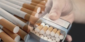 ROKOK ILEGAL BIN HARAM KINI MARAK BEREDAR BEA CUKAI DIMINTA MERAZIA TOKO DAN WARUNG NAKAL YANG MENJUAL NYA DAN MEMBERIKAN SANGSI BERAT BUKAN SEBATAS TEGURAN