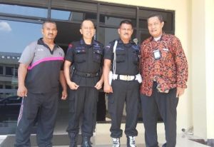 SESEORANG YANG MEMILIKI BUKTI KEPEMILIKAN HAK ATAS TANAH “^ BUKTI SHM NAMUN TIDAK PERNAH MENGUASAI.