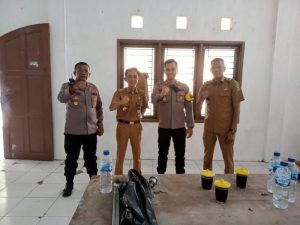 Dalam rangka mensukseskan Pemilu 2024 Kapolsek TELUK NAGA melaksanakan Pengecekan Keamanan Kondisi Bangunan.