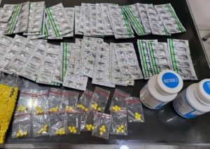 MARAK DAN MEMBANJIRNYA KEMBALI PEDAGANG OBATAN KERAS ILEGAL DI WILKUM TANGSEL DI DUGA DITUNGGANGIN OKNUM TERTENTU TETAPI APH TERKESAN DIAM ADA APA..?