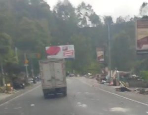 Tujuan Propinsi Jawa Barat akan ada rencana pelebaran jalan dan sehingga ada di benahi.
