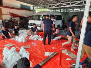 Sekitar 10 ekor sapi, 5 ekor Kambing, di potong di kantor BPN Kab. Tangerang.