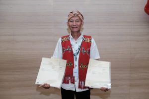 Karena ini tanah ulayat, memang tidak boleh diklaim milik individu, itu milik komunal,” ungkap Kepala Desa Batu Lintang.