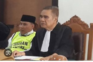 Warga bernama Nurmalia melaporkan Kades Wanakerta karena tanahnya beralih kepemilikan.