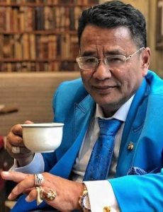 Kini Lim berurusan sama Polda Metro Jaya, tentang laporan Pratiwi Noviyanti.