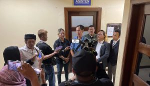 Kerabat ahli waris, Meilina Tourisina, juga menyampaikan kekecewaannya terhadap Pemkot Tangerang.