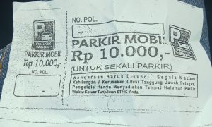 Diduga karcis bodong, tidak ada dasar hukum.