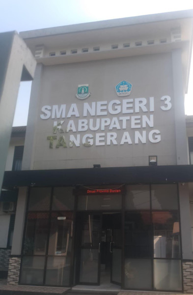 Akan melaporkan. Orang tua Murid akan melakukan demo, jika anaknya tidak masuk SMAN 3 Kabupaten Tangerang.