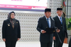 Beralih tugas sebagai Kaban Kesbangpol dan Yudiana menjabat sebagai Staf Ahli Bupati Bidang Pembangunan.