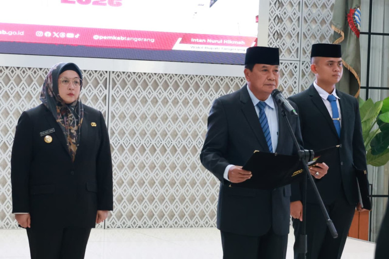 Beralih tugas sebagai Kaban Kesbangpol dan Yudiana menjabat sebagai Staf Ahli Bupati Bidang Pembangunan.